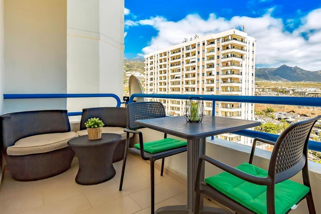 Sol Apartment With Amazing Seaview Адехе Екстериор снимка