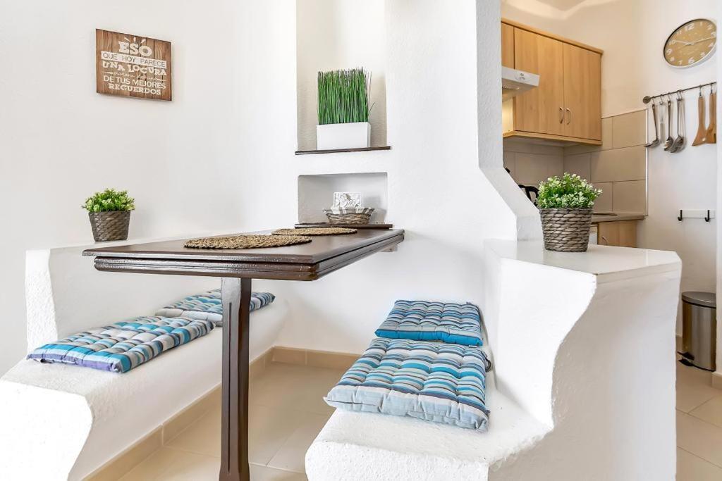 Sol Apartment With Amazing Seaview Адехе Екстериор снимка