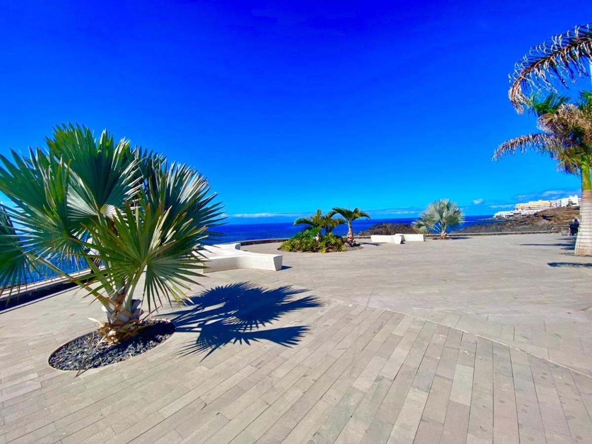 Sol Apartment With Amazing Seaview Адехе Екстериор снимка