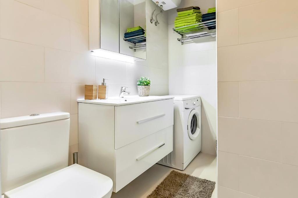 Sol Apartment With Amazing Seaview Адехе Екстериор снимка