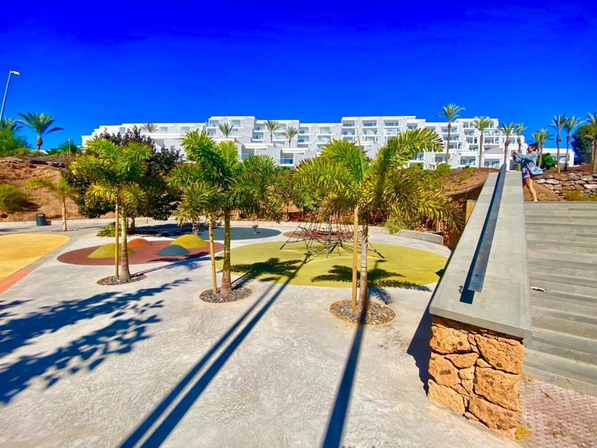 Sol Apartment With Amazing Seaview Адехе Екстериор снимка